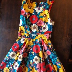 Cute sunflower knee length dress❤️